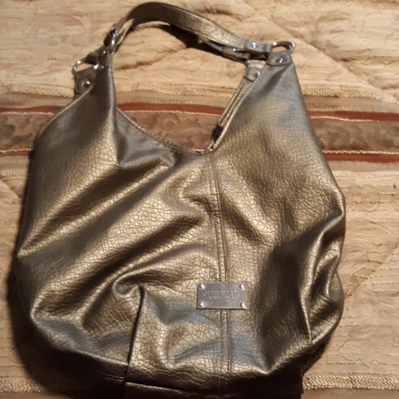Large open pocketbook - Picture 1 of 1